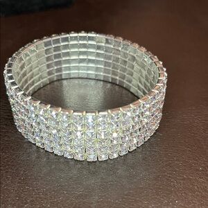 Elegant Silver multi-row rhinestone stretch bracelet